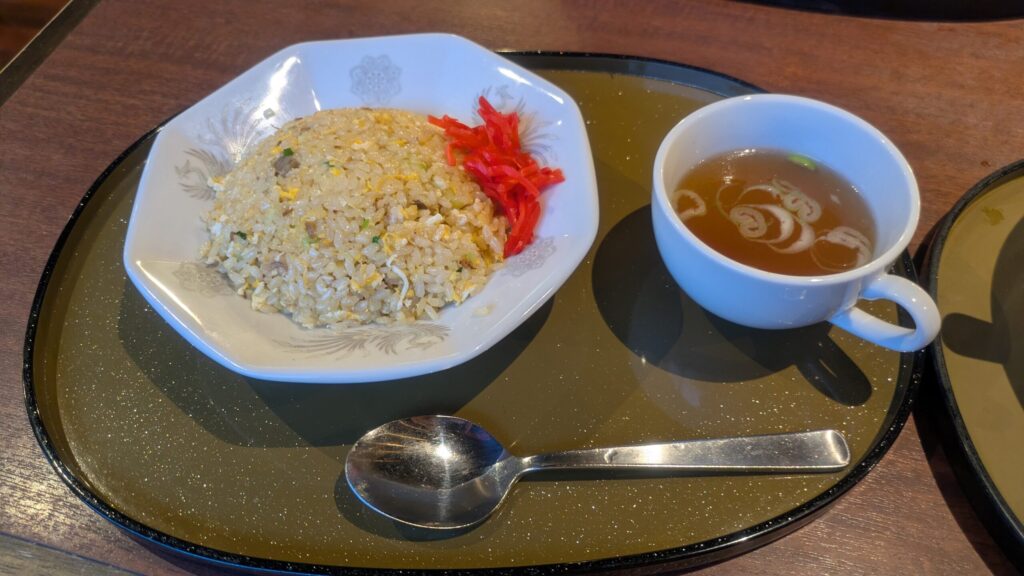 三宝亭の全トロ麻婆麺と半炒飯